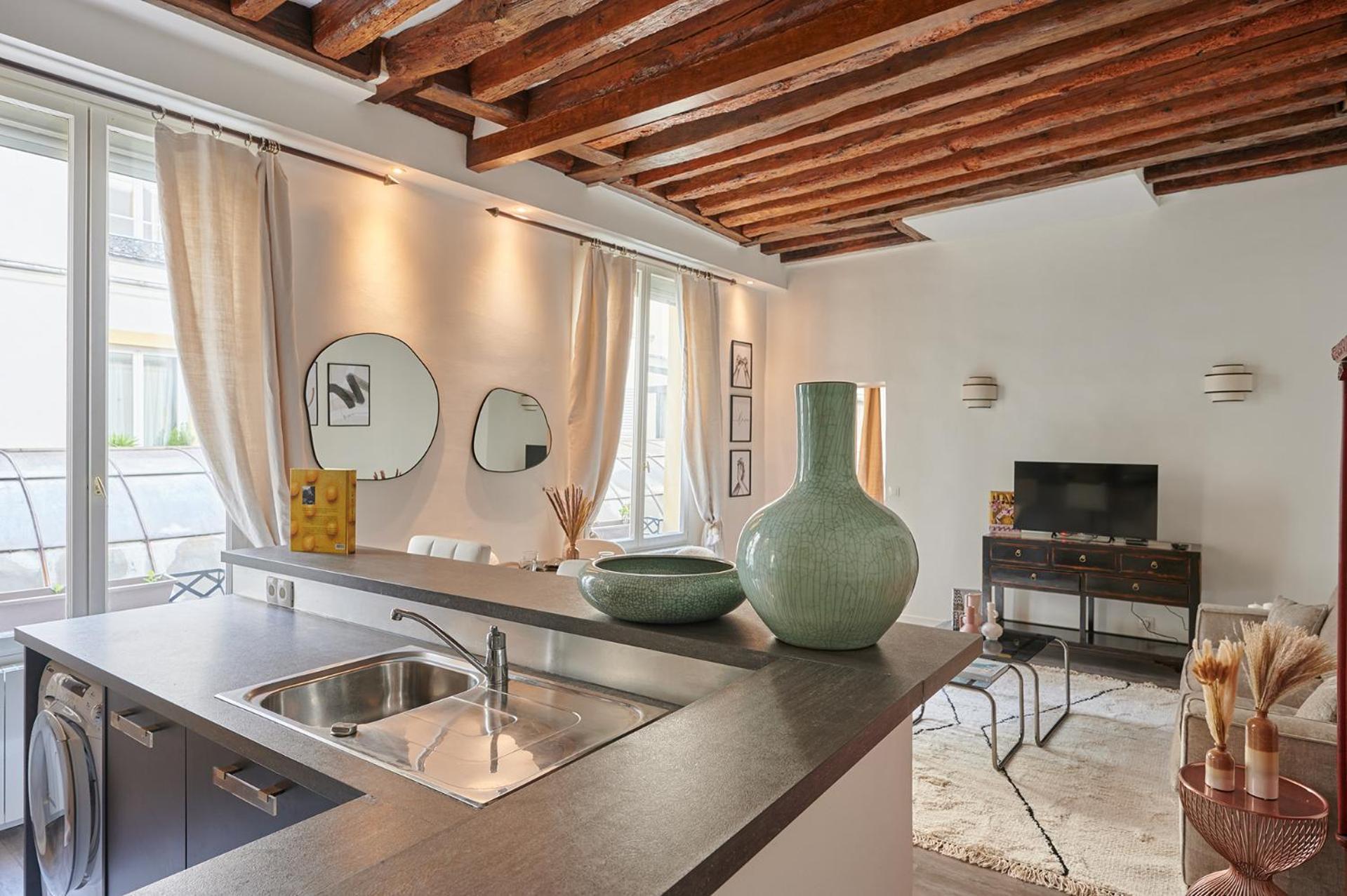 Apartment Center Of Paris By Studio Prestige Bagian luar foto
